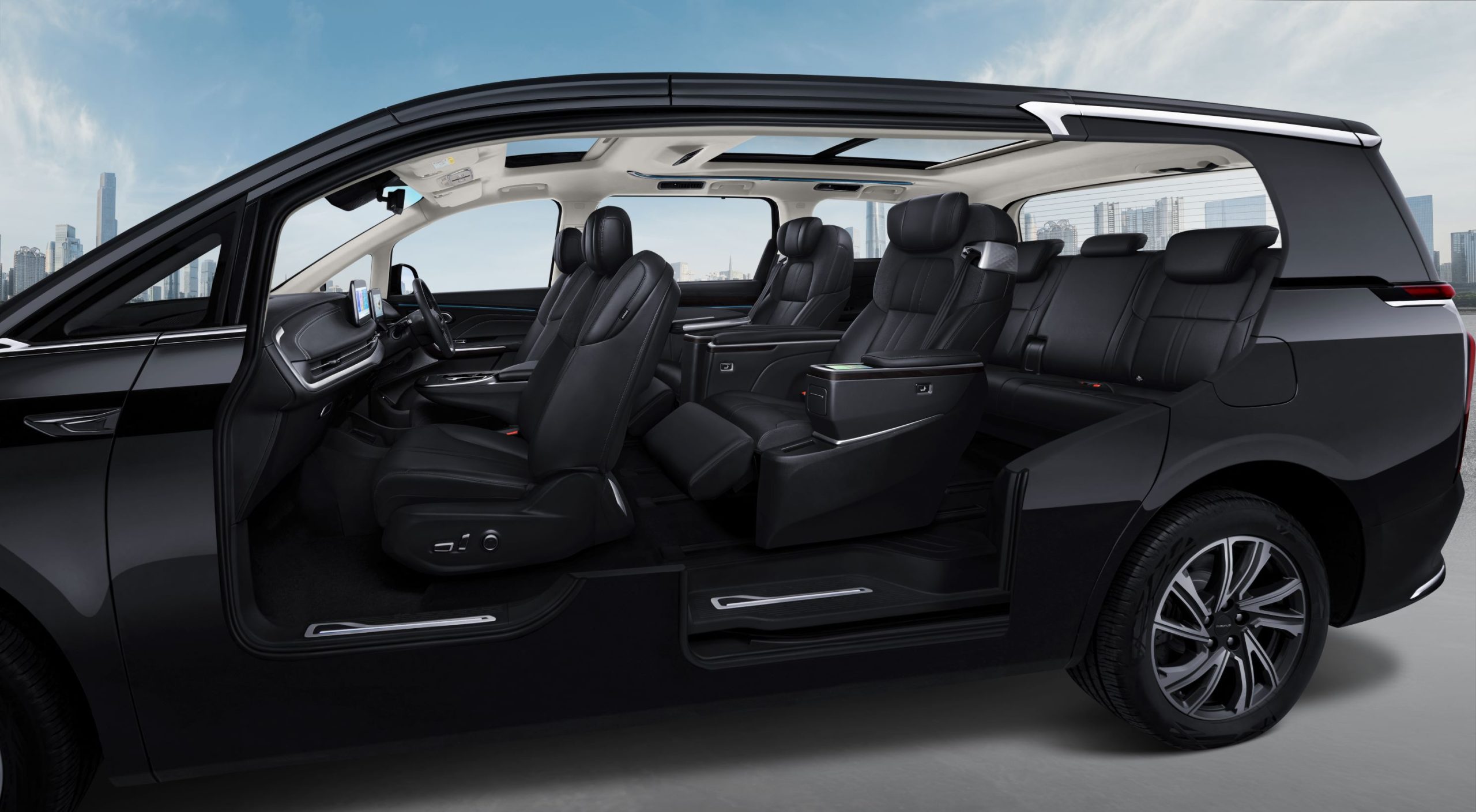 
								Maxus Mifa 9 full									